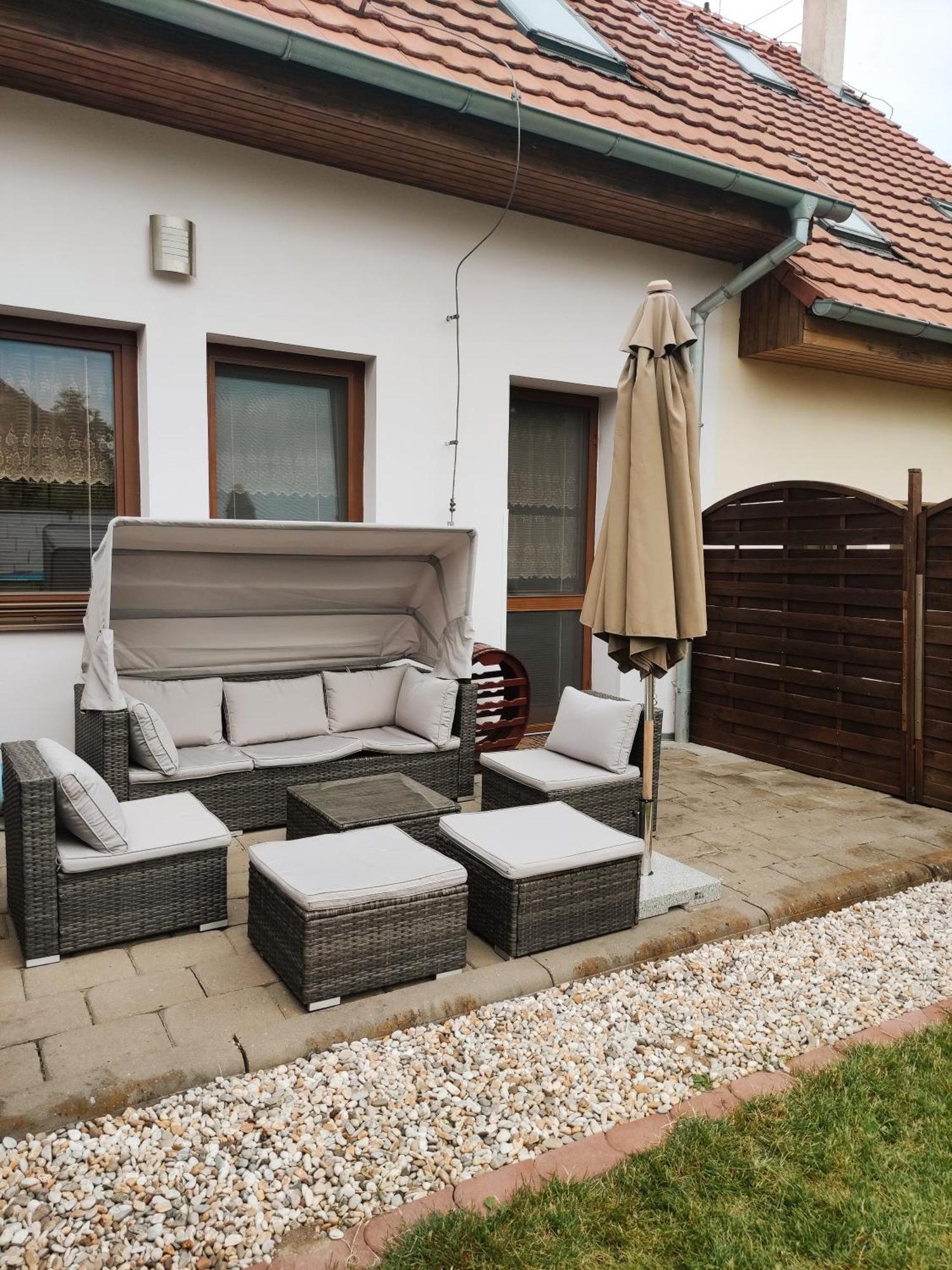 Ubytovani Ema Apartment Valtice Exterior photo